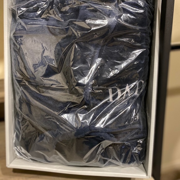 Plush Dad Robe - Picture 3 of 3